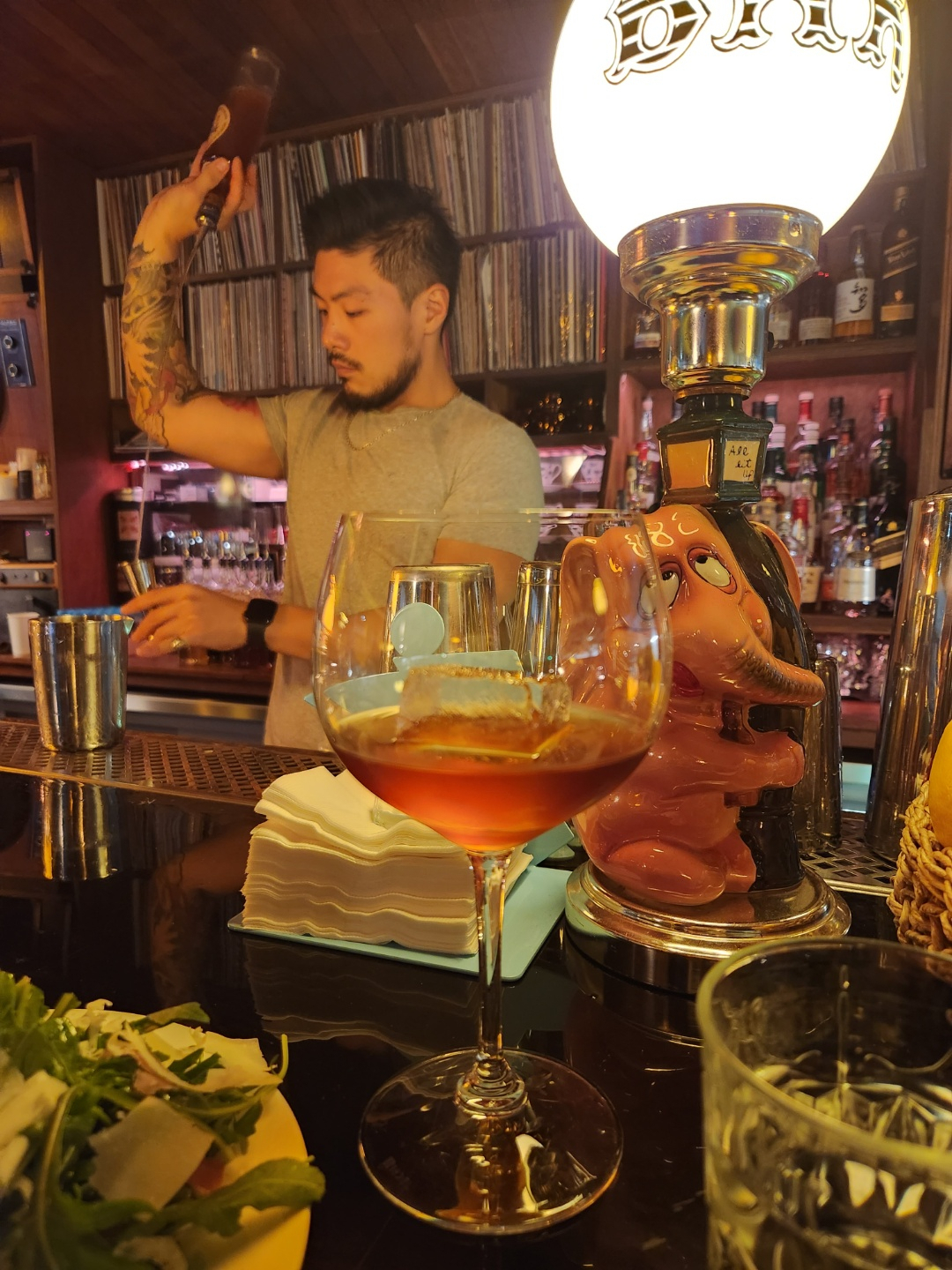 Hills and Europa's Cigar in a Glass cocktail (Song Seung-hyun/The Korea Herald)