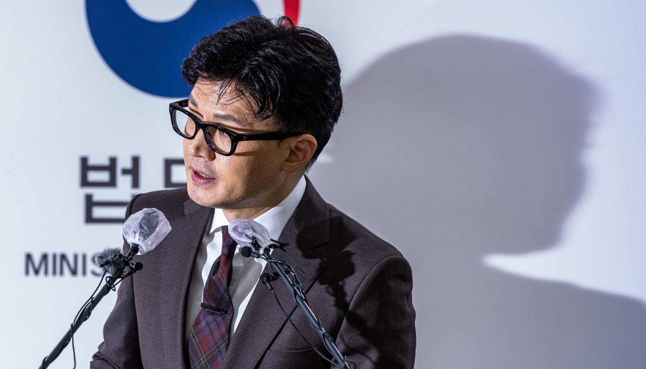Justice Minister Han Dong-hoon speaks at a press conference in Seoul, Wednesday. (Yonhap)