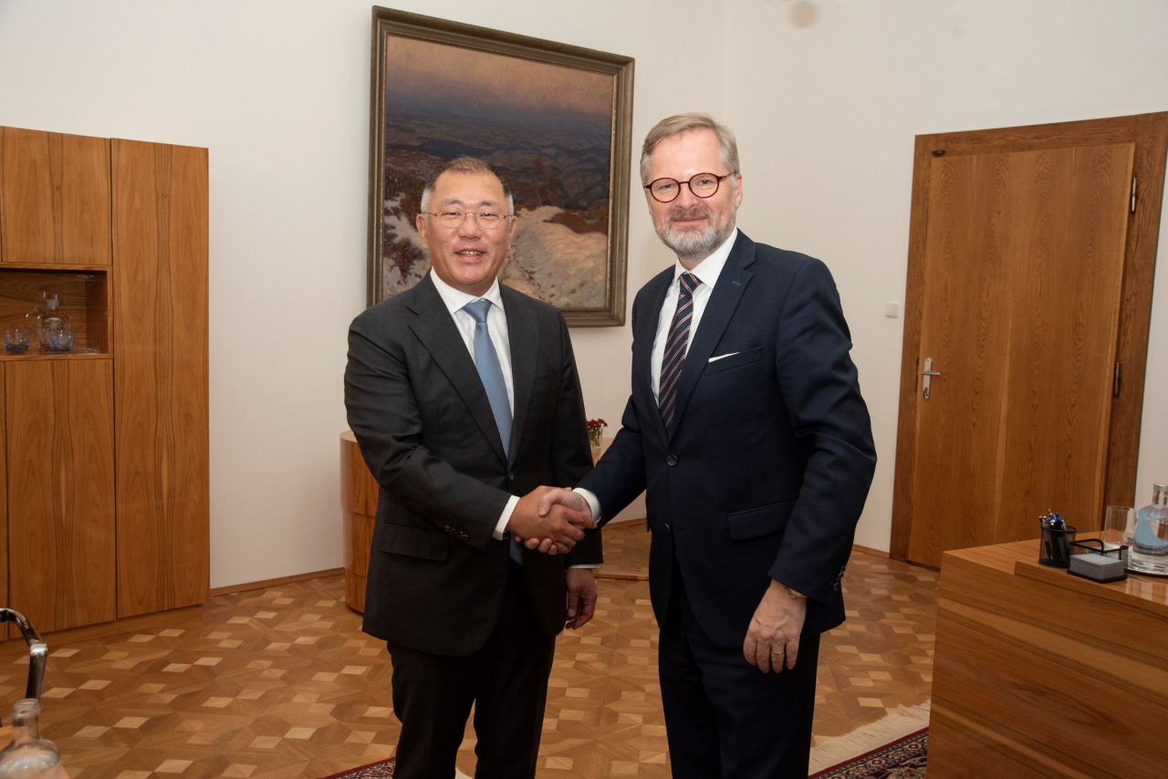 Šéf Hyundai Motor žádá českého premiéra o podporu Busanu 2030 Expo