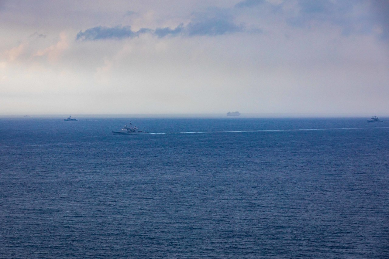 Ticonderoga-class guided-missile cruiser USS Chancellorsville (CG 62) and USS Antietam (CG 54) transit the Taiwan Strait during a routine transit near PLA(N) ships. Chancellorsville is forward-deployed to U.S. 7th Fleet in support of a free and open Indo-Pacific. (U.S. Navy photo by Mass Communication Specialist 2nd Class Justin Stack)