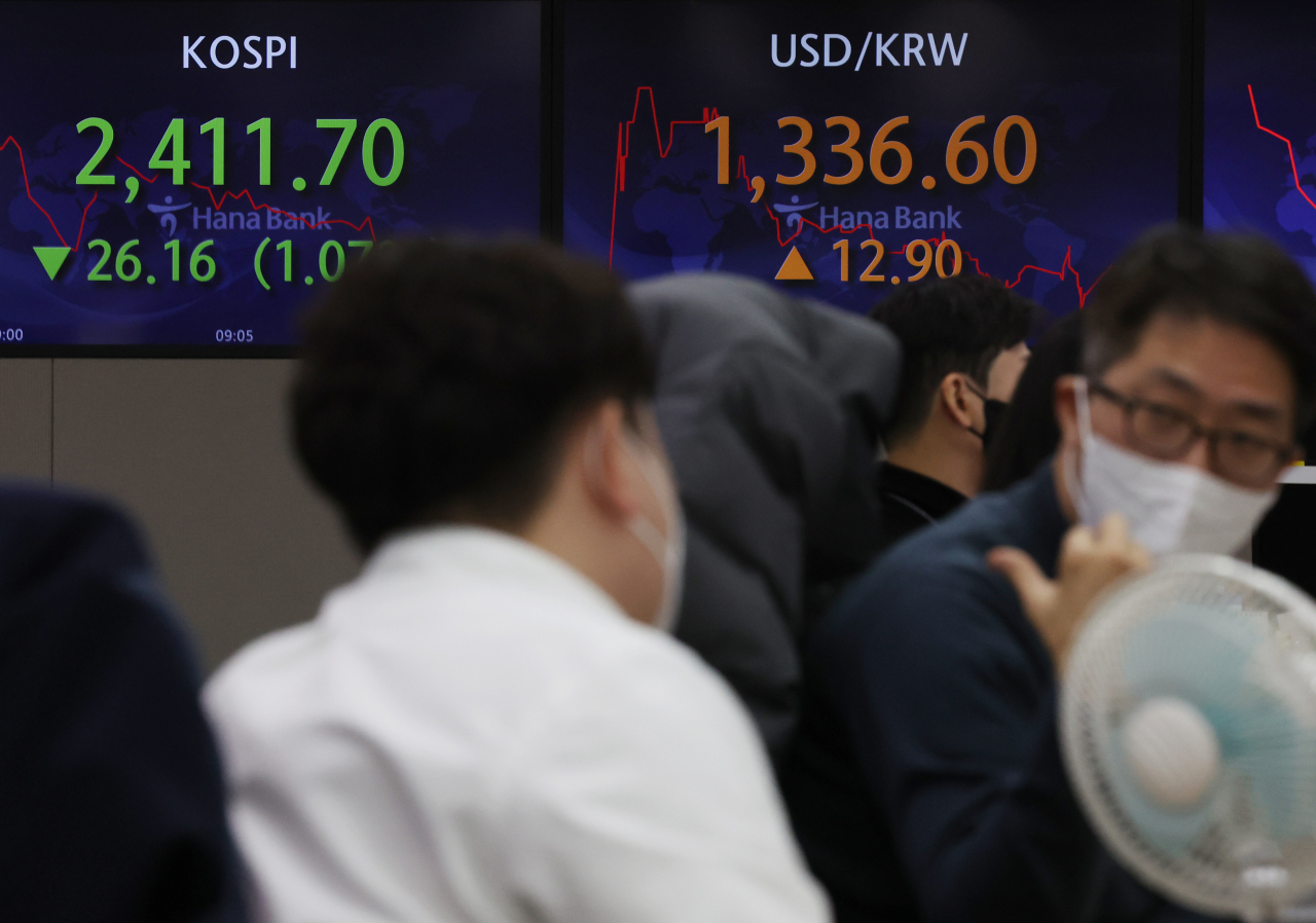 Seoul shares open lower on China uncertainties