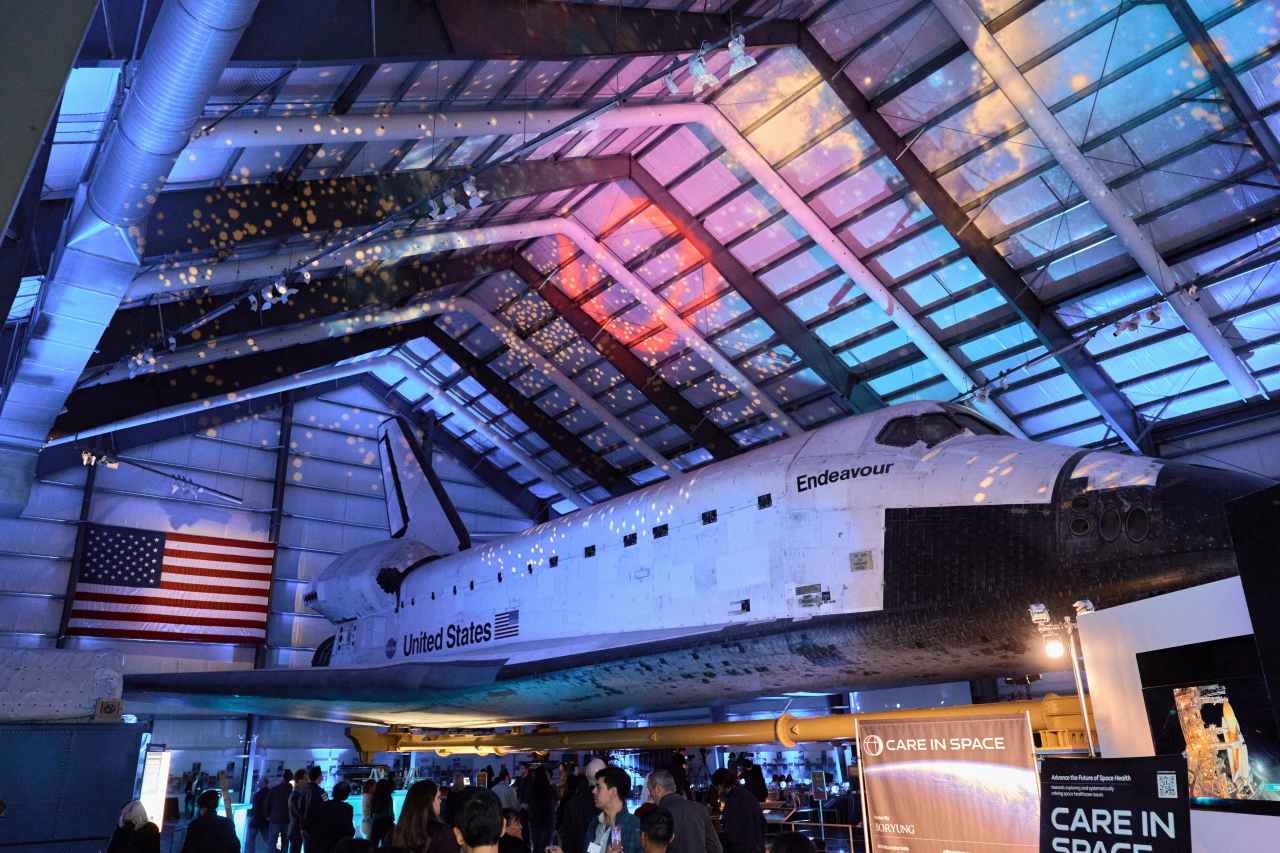 NASA's space shuttle Endeavour exhibited during Boryung's CIS Challenge Demo Day held in Samuel Oschin Pavilion, Los Angeles on Dec. 9 (Boryung)