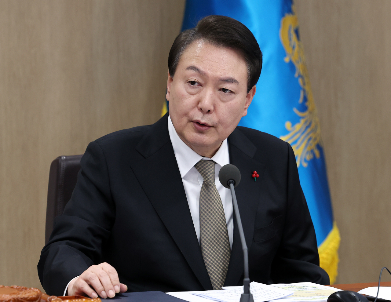 President Yoon Suk-yeol speaks during a Cabinet meeting at the presidential office in Seoul on Tuesday. (Yonhap)