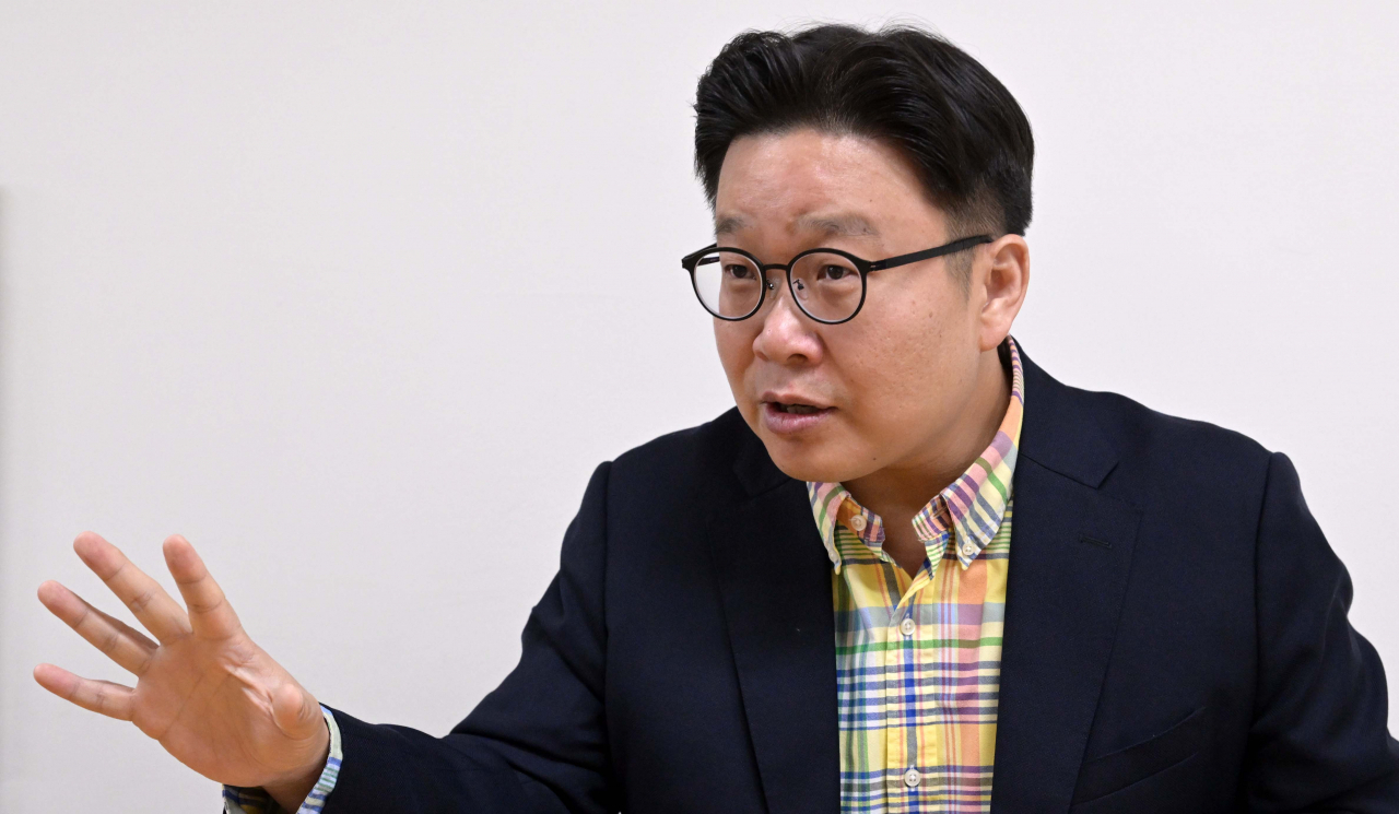 Seo Kyoung-duk speaks during an interview with The Korea Herald in his office at Sungshin Women’s University in Seoul on Dec. 15, 2022. (Lee Sang-sub/The Korea Herald)