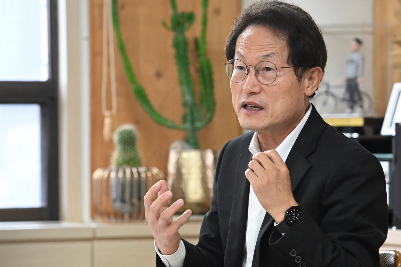 Cho Hee-yeon, superintendent of the Seoul Metropolitan Office of Education, speaks during an interview with The Korea Herald. (Im Se-jun/The Korea Herald)