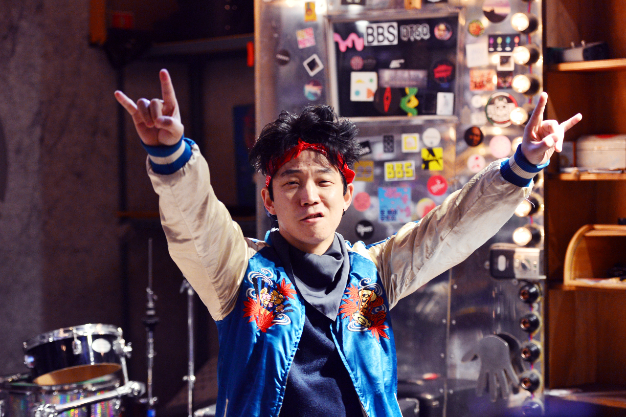 Han Kyung-rock of Crying Nut at Jebi Dabang in Seoul, Jan. 24, 2022 (Park Hyun-koo/The Korea Herald)
