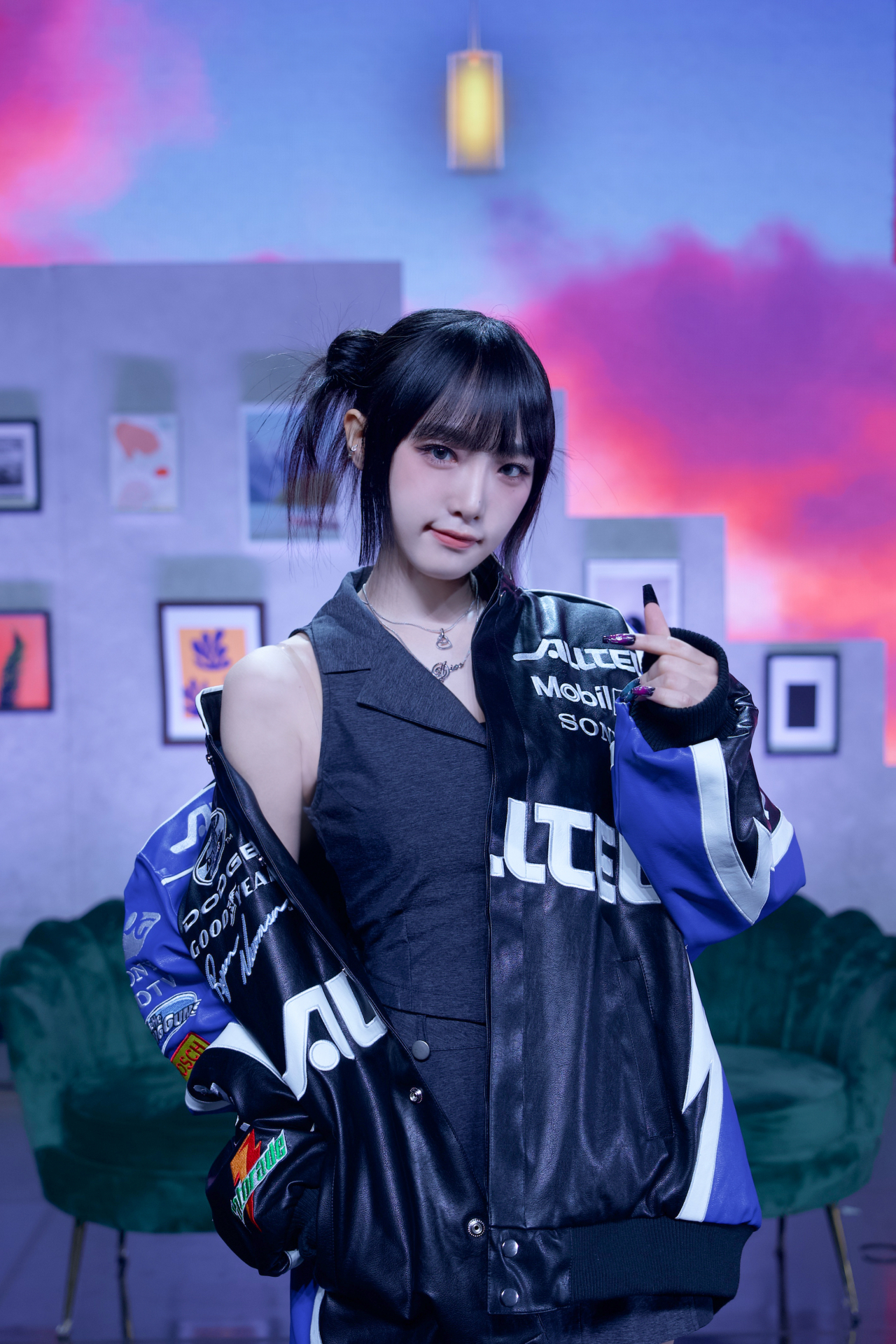 Choi Yena holds a media showcase event for her first single 