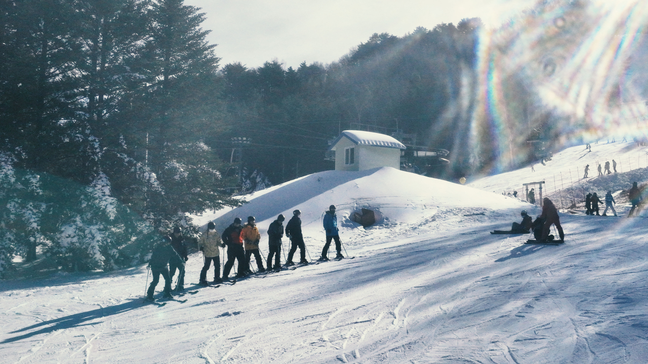 Skiers are seen on a slope at Monapark Yongpyong Resort, Pyeongchang-gun, Gangwon Province. (Monapark Yongpyong Resort)