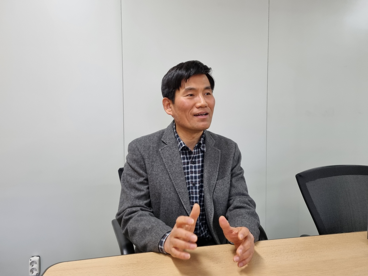 Lee Joon, executive director of the Korea Aerospace Research Institute’s strategy and planning directorate, speaks in an interview with The Korea Herald on Feb. 14 at the KARI in Daejeon. (Kan Hyeong-woo/The Korea Herald)