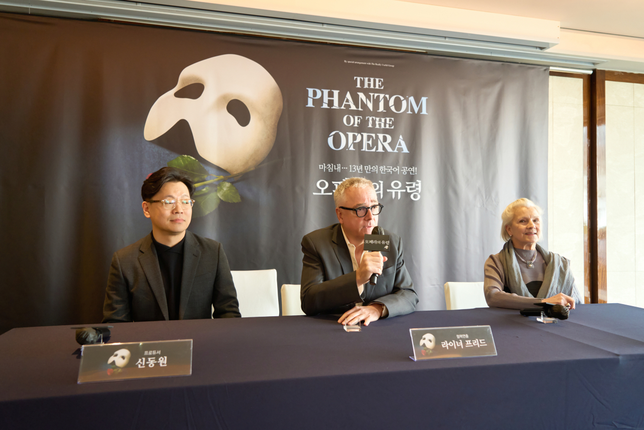 (From left) S&CO CEO Danny Sihn, Rainer Fried, the associate director of the international tour production of 