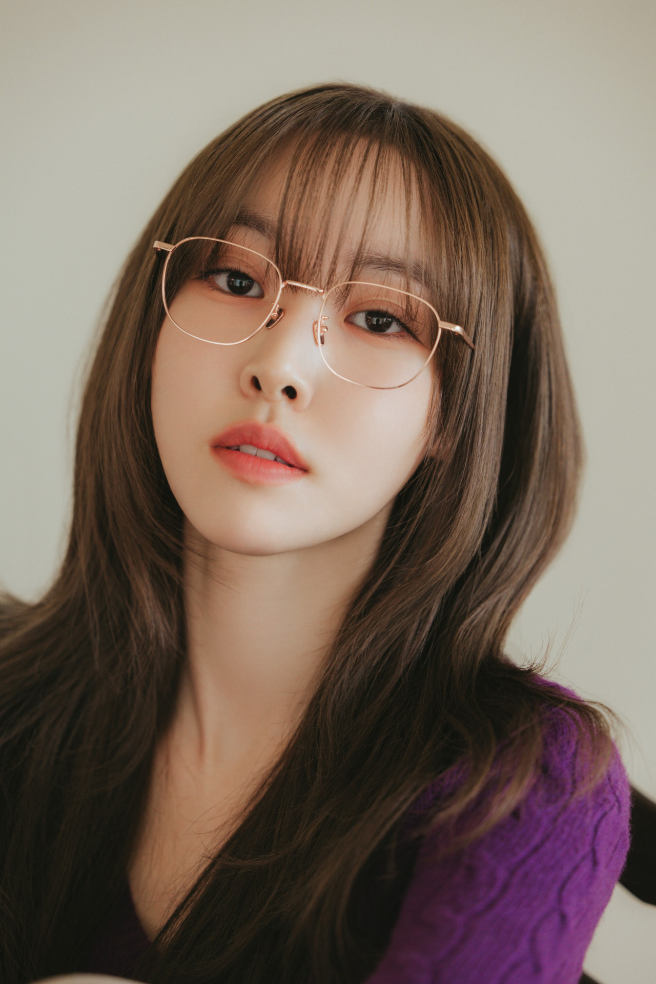 Image of singer Yuju for her second EP 