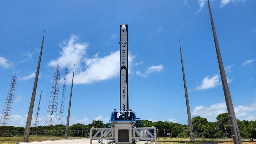This undated photo provided by Innospace shows HANBIT-TLV, its suborbital test launch vehicle, erected on the launch pad at the Alcantara Space Center in northern Brazil. (Yonhap)