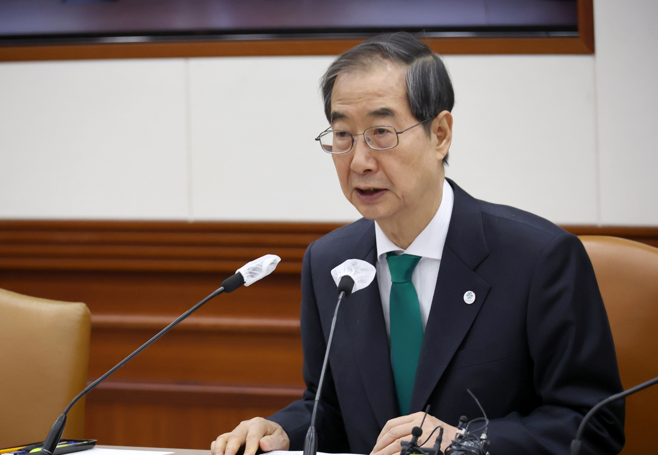 Prime Minister Han Duck-soo presides over a coordination meeting with related ministers to discuss key state affairs at the government complex in Seoul on Thursday. (Yonhap)