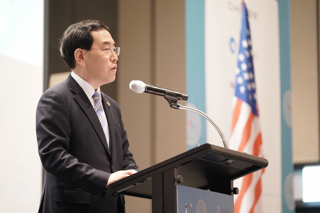 Trade, Industry and Energy Minister Lee Chang-yang talks during the AmCham Doing Business in Korea Seminar 2023 held at the Grand Hyatt Seoul on Wednesday. (AmCham)