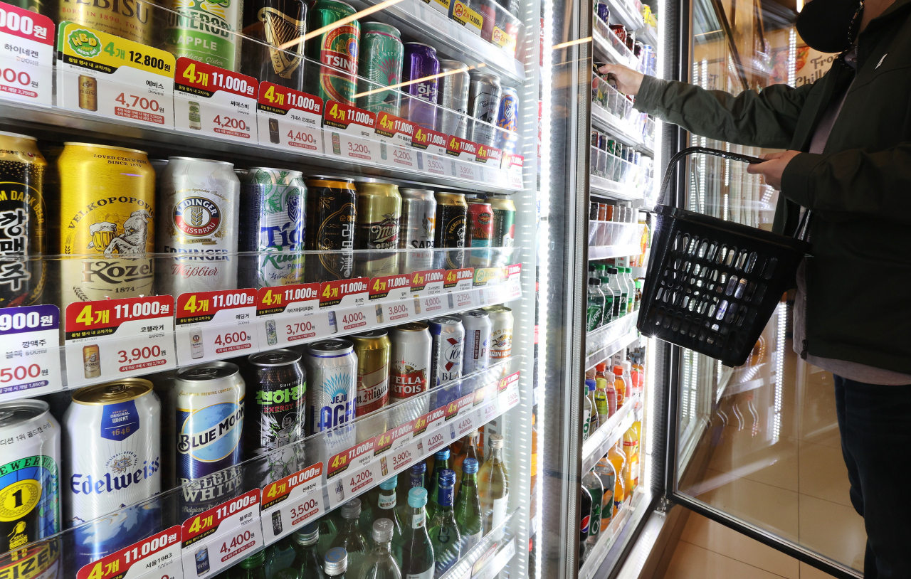 Beer products are shown at a local convenience store located in Seoul. (Yonhap)