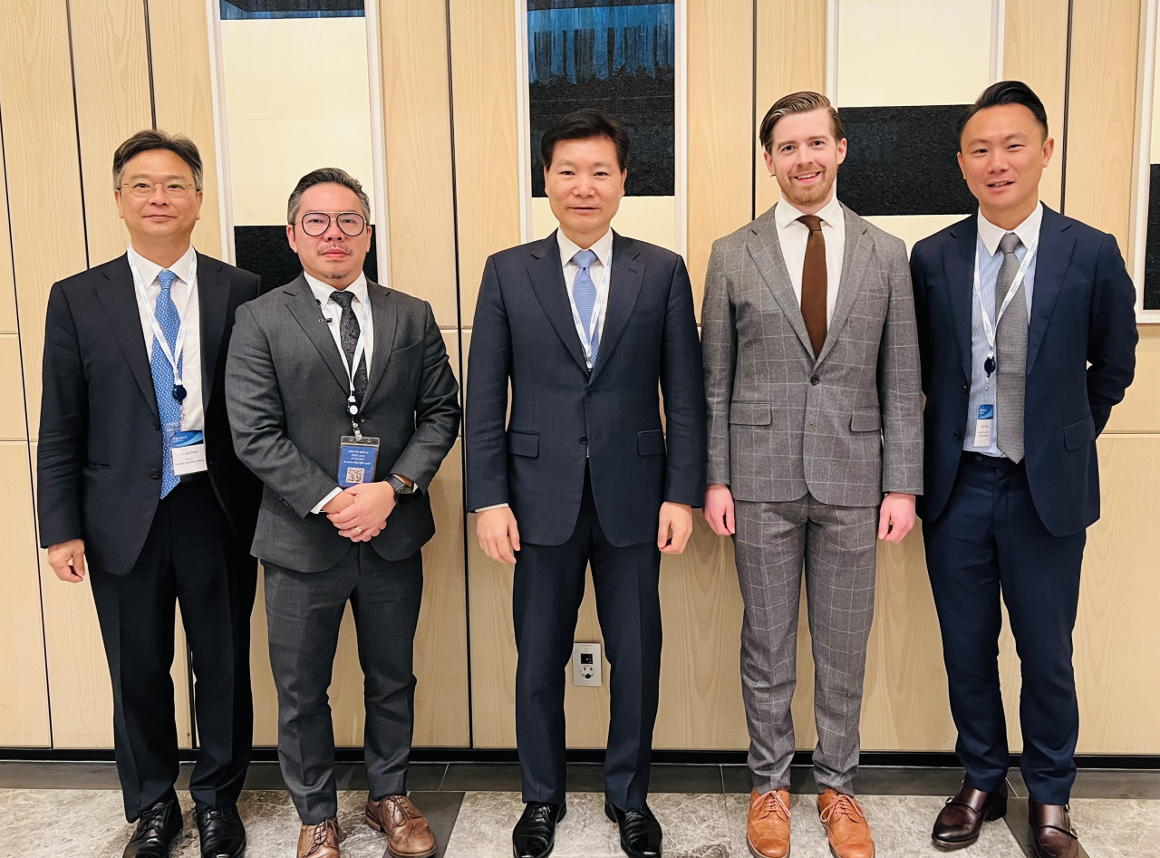From left: Lee Jae-seok, FSS director of the Anti-Money Laundering Office; Moody's Analytics expert Chun Hong Chua; FSS deputy governor Kim Byung-chil; US State Department official Charlie Bruer; and Moody's Analytics expert Gary Ong (FSS)