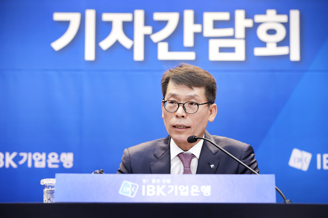 Industrial Bank of Korea President and CEO Kim Sung-tae speaks during a press conference held at the headquarters of Korea Federation of Banks in Seoul, Tuesday. (IBK)