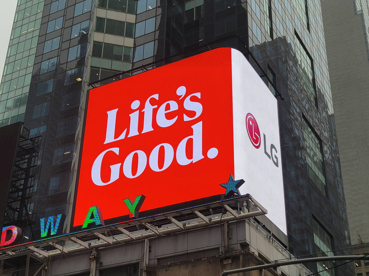An LG Electronics advertisement flashes on a digital screen in Times Square in New York. (LG Electronics)