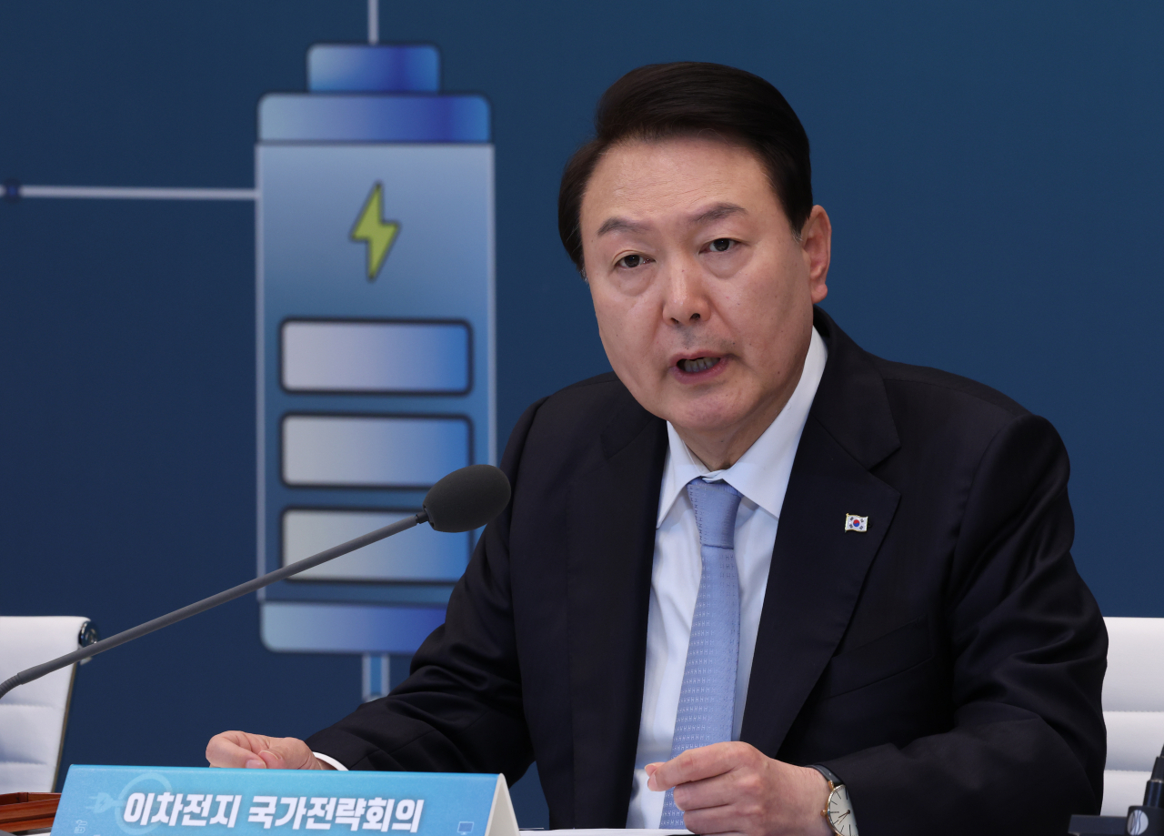President Yoon Suk Yeol speaks during a national strategy meeting over advancing South Korea's secondary battery sector on Thursday. (Yonhap)