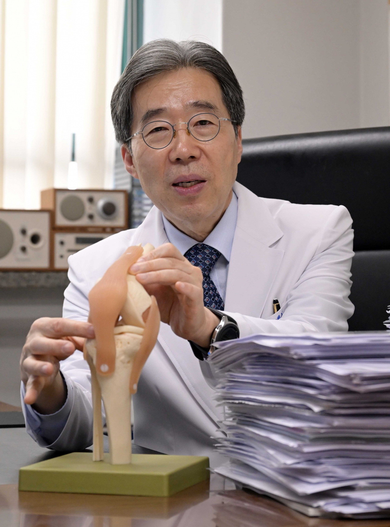 Dr. Bae Sang-cheol speaks during an interview at his office at Hanyang University Hospital for Rheumatic Diseases in Seoul, on April 19. (Lee Sang-sub/The Korea Herald)