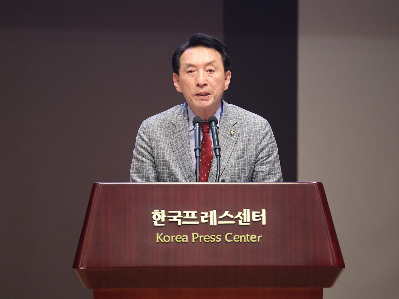 Rep. Kim Seok-ki, the ruling party’s executive secretary for the National Assembly foreign affairs committee, speaks during an event at the Korea Press Center on April 24. (Yonhap)