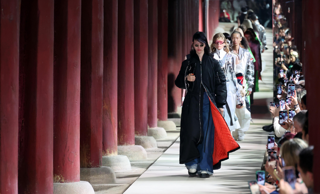 Gucci showcased its 2024 cruise collection in front of Geunjeongjeon, the main hall of Gyeongbokgung in Seoul, Tuesday. (Joint Press Corp.)