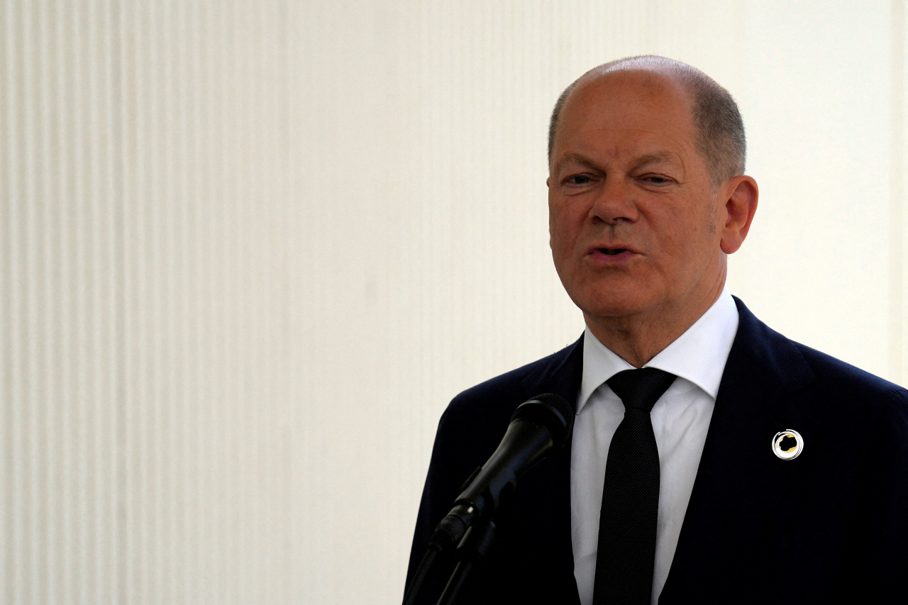 German Chancellor Olaf Scholz speaks to reporters during the Group of Seven summit in Hiroshima, Japan on May 21, 2023. (Reuters-Yonhap)