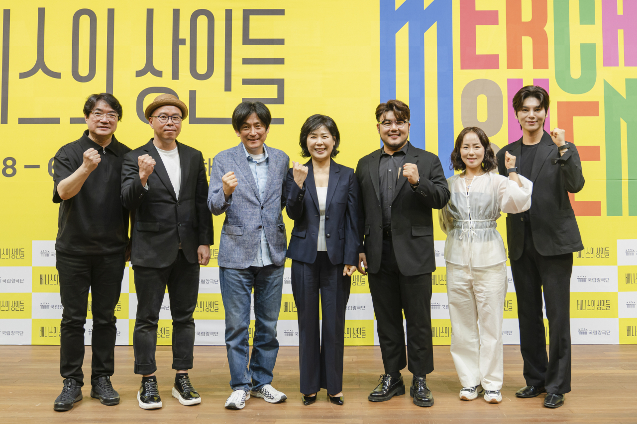 From left: Music director Won Il, playwright Kim Eun-sung, director Lee Sung-yol, artistic director of the National Changgeuk Company of Korea Yu Eun-seon and pansori singers Yu Taepyungyang, Min Eun-kyung and Kim Jun-su pose for photos during a press conference on Thursday. (National Theater of Korea)