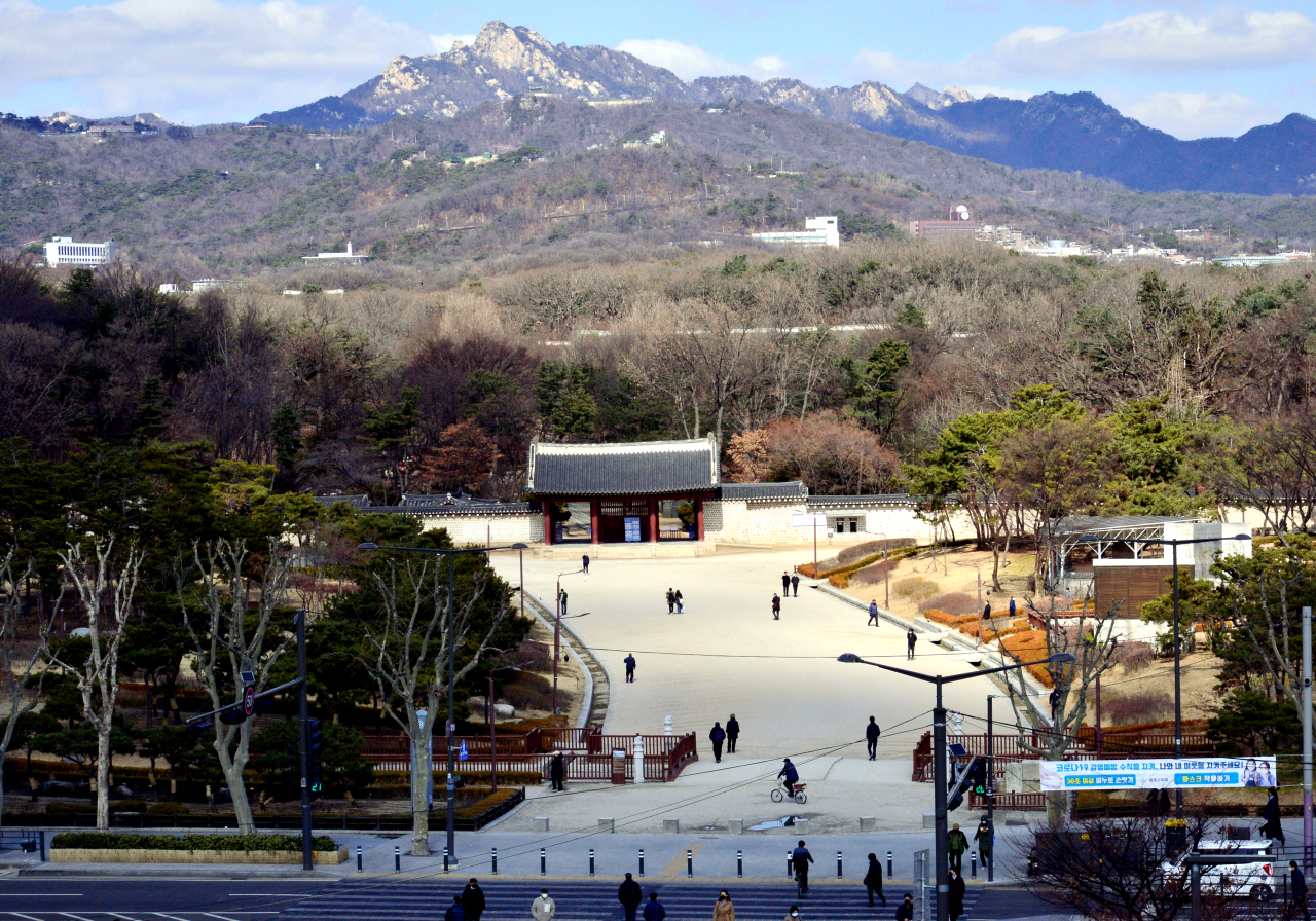 View of Jongmyo from the Sewoon District in Jongno-gu, central Seoul, in March 2020 (Park Hyun-koo/ The Korea Herald)