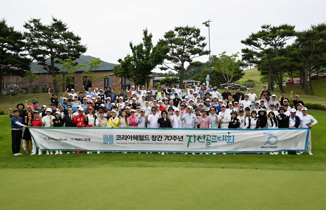 Some 250 participants join The Korea Herald’s 70th Anniversary Charity Golf Tournament held at Serenity Country Club in Cheongju, North Jeolla Province, on Thursday. (Park Hae-mook/The Korea Herald)
