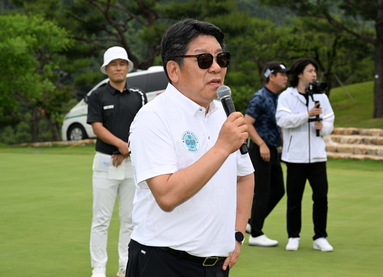 Choi Jin-young, CEO of The Korea Herald, speaks to kick off the competition. (Park Hae-mook/ The Korea Herald)