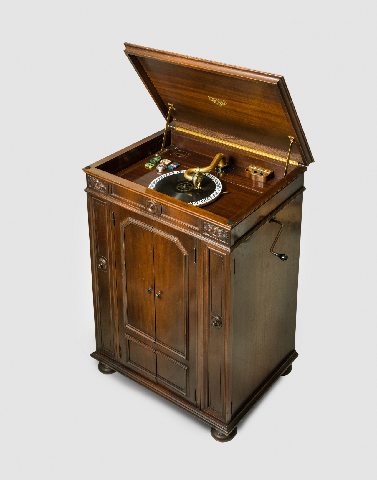 A 1925 Credenza gramophone located at the second floor of the “House of Records, See the Sound