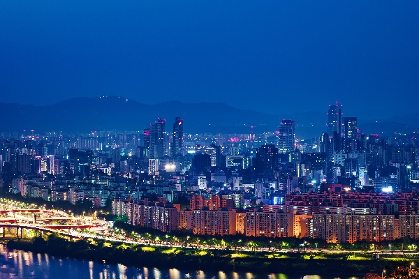 A night view of South Korean capital Seoul (123rf)