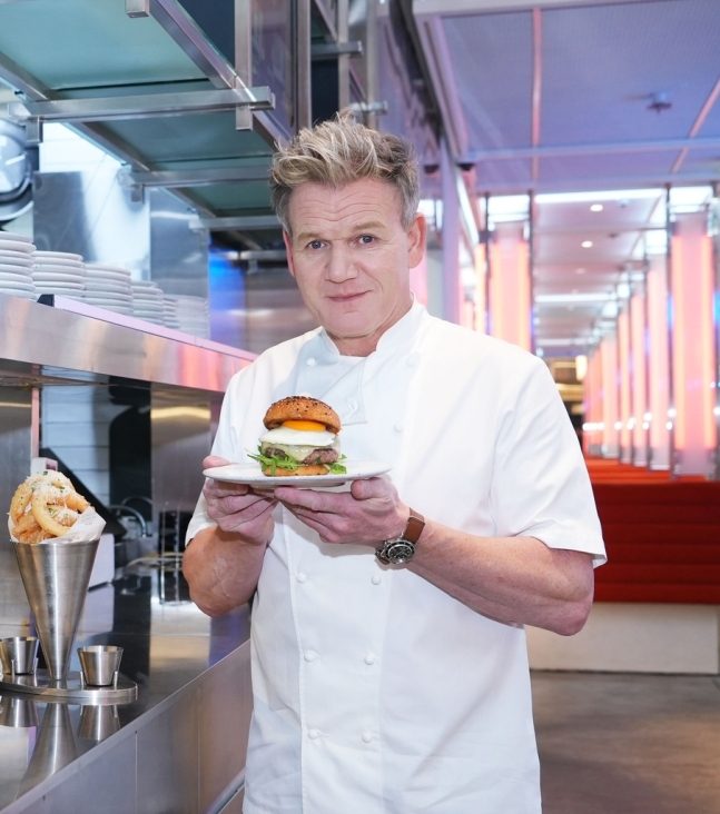 Michelin-star chef Gordon Ramsay (Gordon Ramsay Burger Korea)