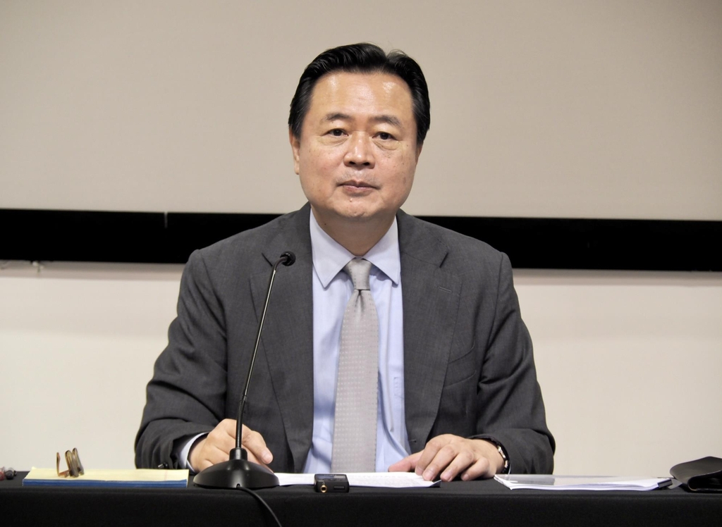 South Korean Ambassador to the United States Cho Hyun-dong speaks at a meeting with reporters in Washington on Wednesday. (Washington Press Corps-Yonhap)