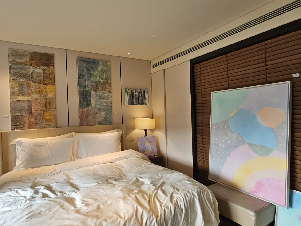 An installation view of a hotel room at the Grand International Art Fair at the Shilla Seoul (Park Yuna/The Korea Herald)