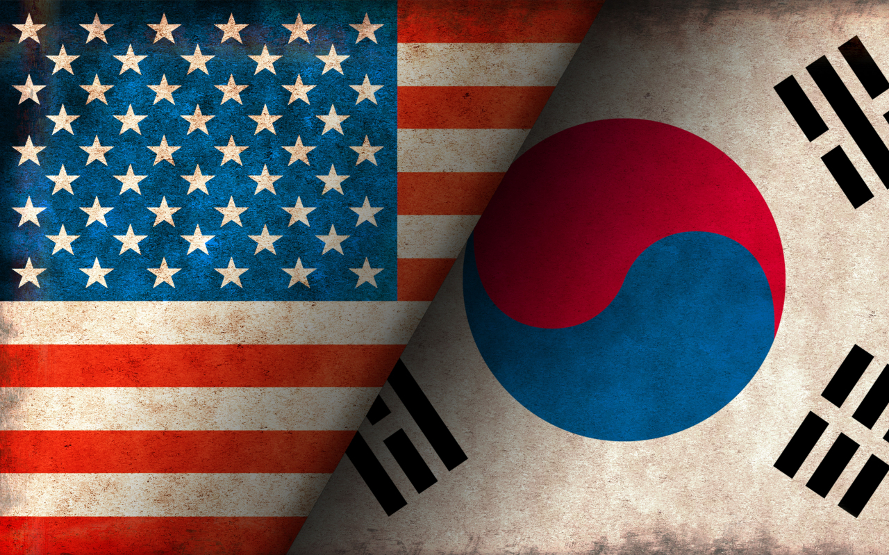 The flags of South Korea (right) and the United States. (123rf)