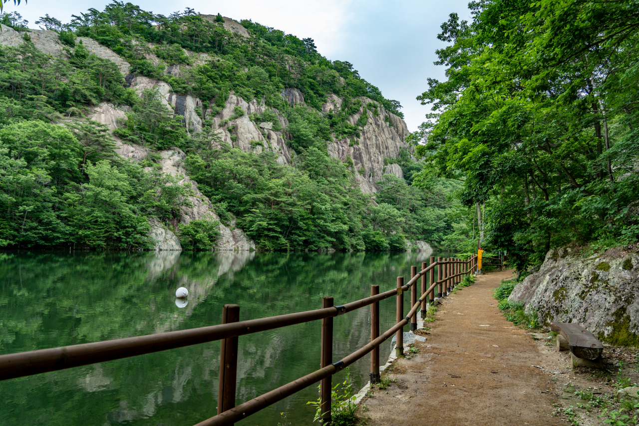 Walking trails of Bongrae Gugok Valley in Buan, North Jeolla Province (KTO)
