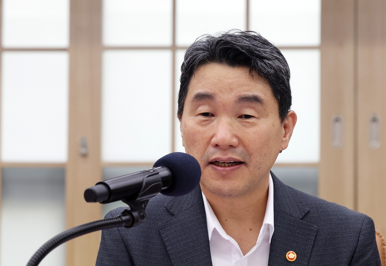 Education Minister Lee Ju-ho (Yonhap)