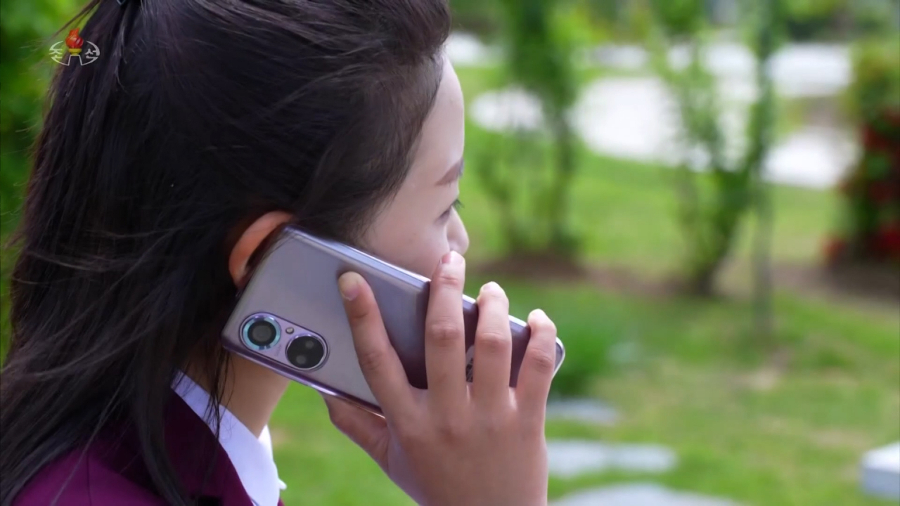 Newest North Korean smartphone Samtaesong 8 featured on the North's state-run television. (KCTV)