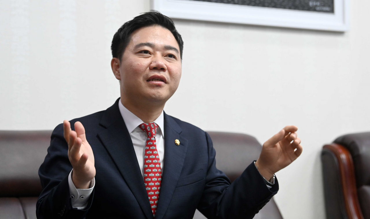 Rep. Ji Seong-ho speaks to The Korea Herald during an interview held at his office at the National Assembly building in Seoul in December last year. (Lee Sang-sub/The Korea Herald)