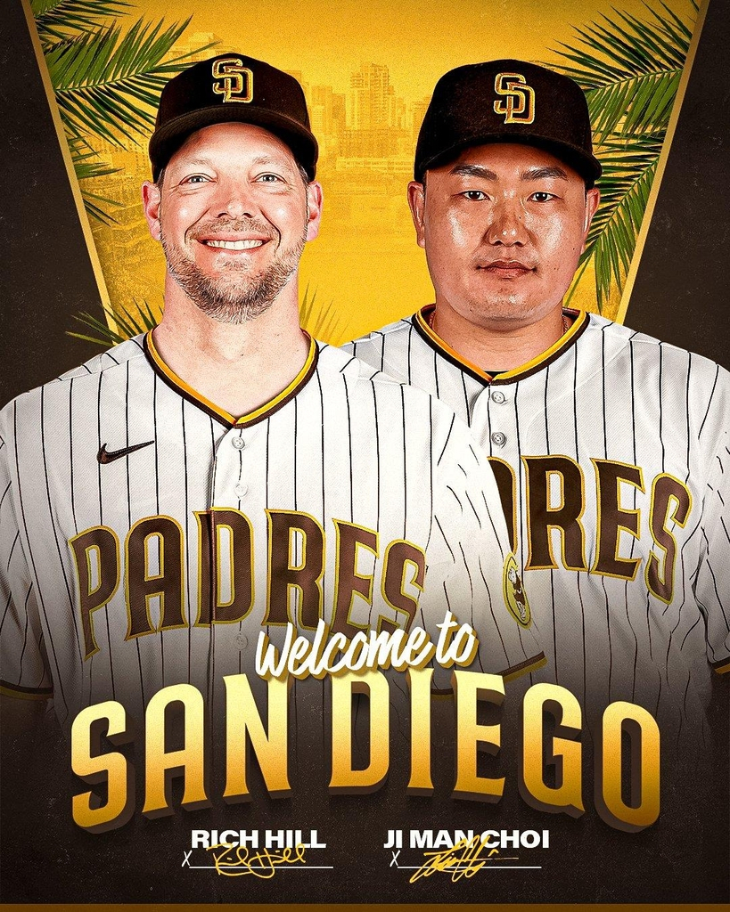 San Diego Padres' official Twitter page on Wednesday, shows South Korean infielder Choi Ji-man (right), following his trade from the Pittsburgh Pirates to the Padres. (Yonhap)