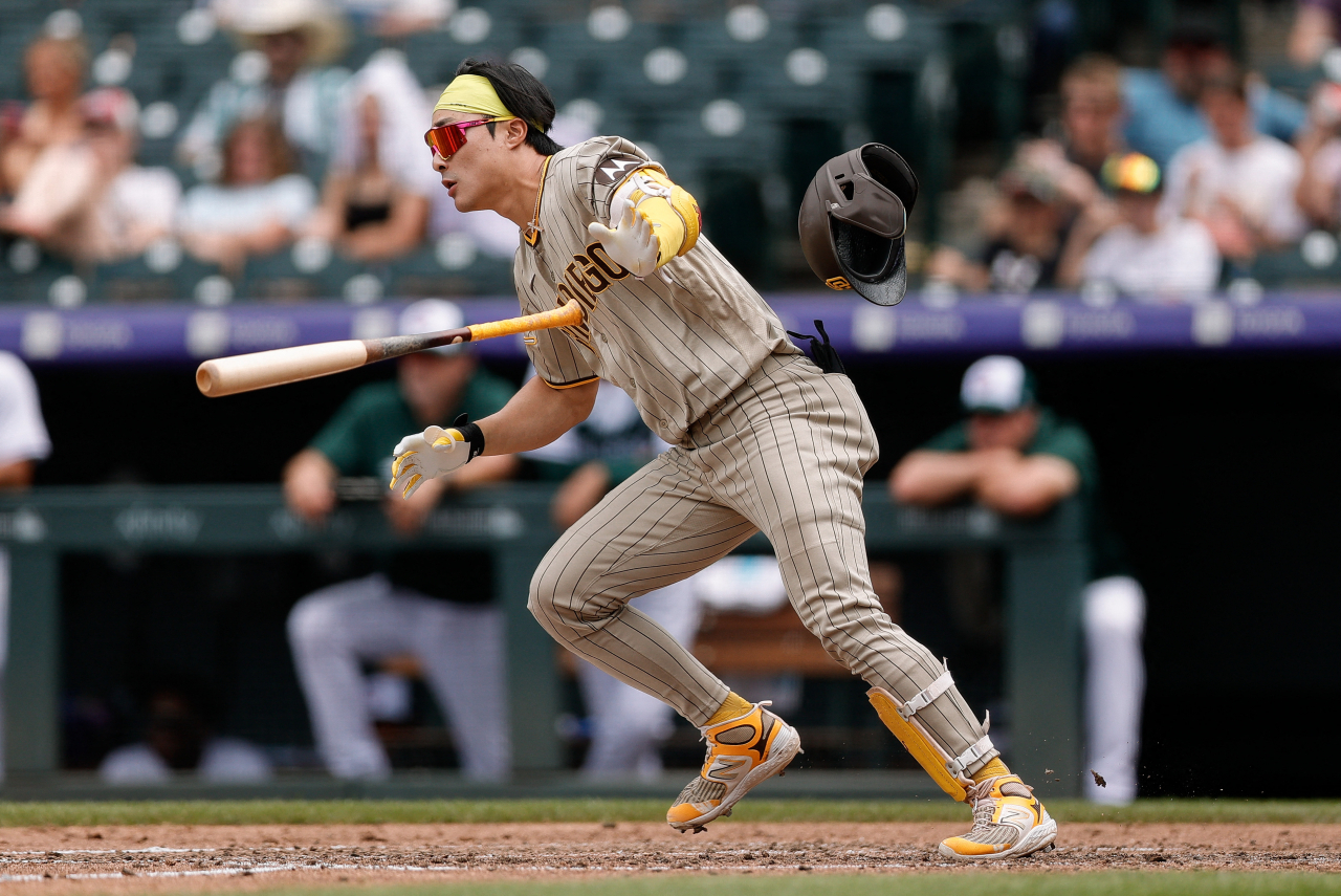 Kim Ha-seong of the San Diego Padres hits a single against the Colorado Rockies during the top of the fifth inning of a Major League Baseball regular season game at Coors Field in Denver on Tuesday. (Reuters)