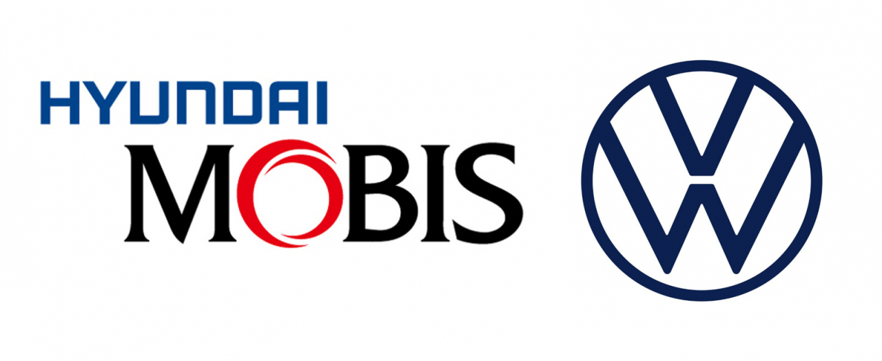 Logos of Hyundai Mobis (left) and Volkswagen Group (Provided by each company)