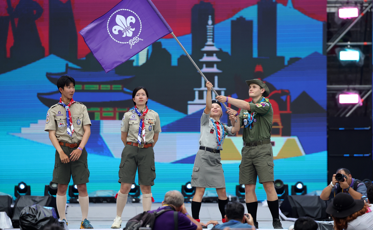Closing ceremony of the 25th World Scout Jamboree held at Seoul World Cup Stadium on Friday (Ministry of Culture, Sports and Tourism)