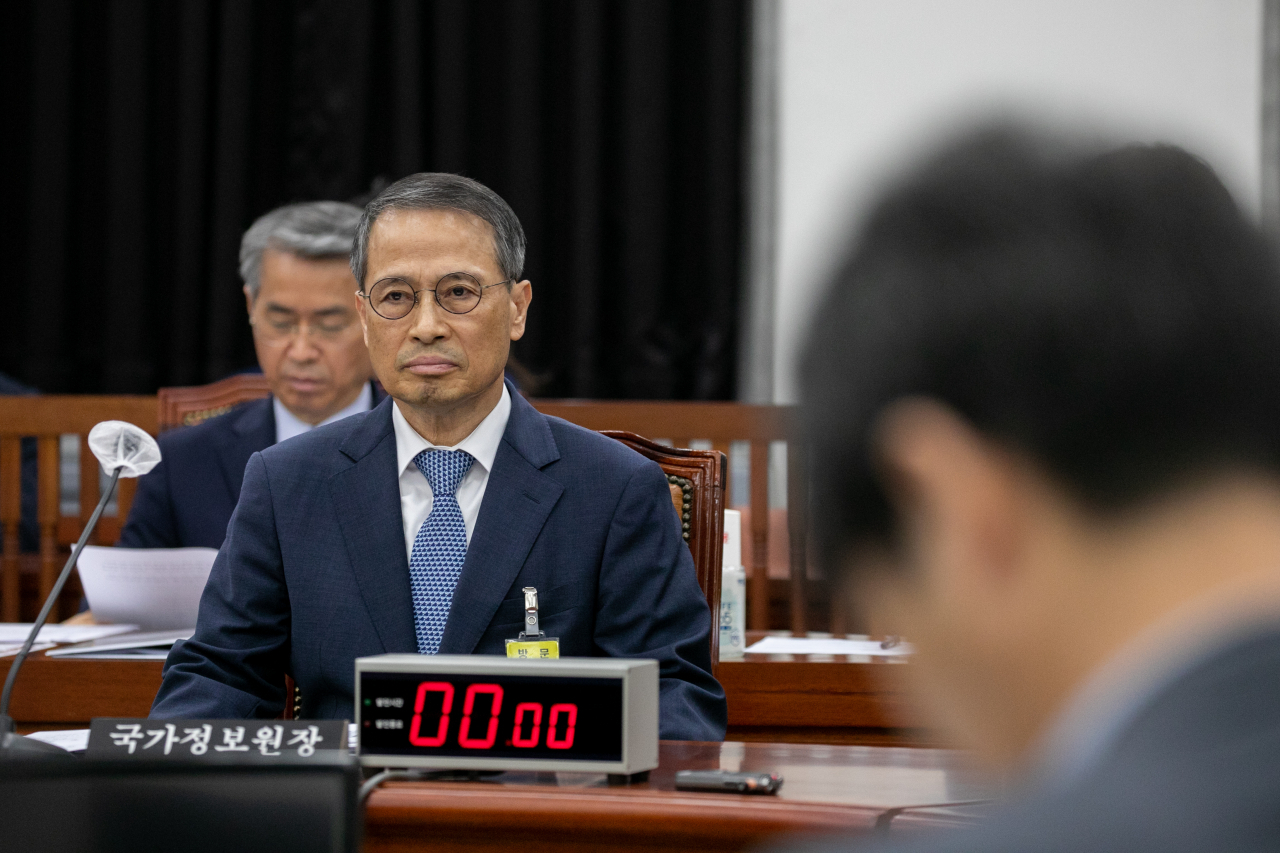 Kim Kyou-hyun, the director of the National Intelligence Service, attends the plenary session of the National Assembly intelligence committee on Thursday. (Yonhap)