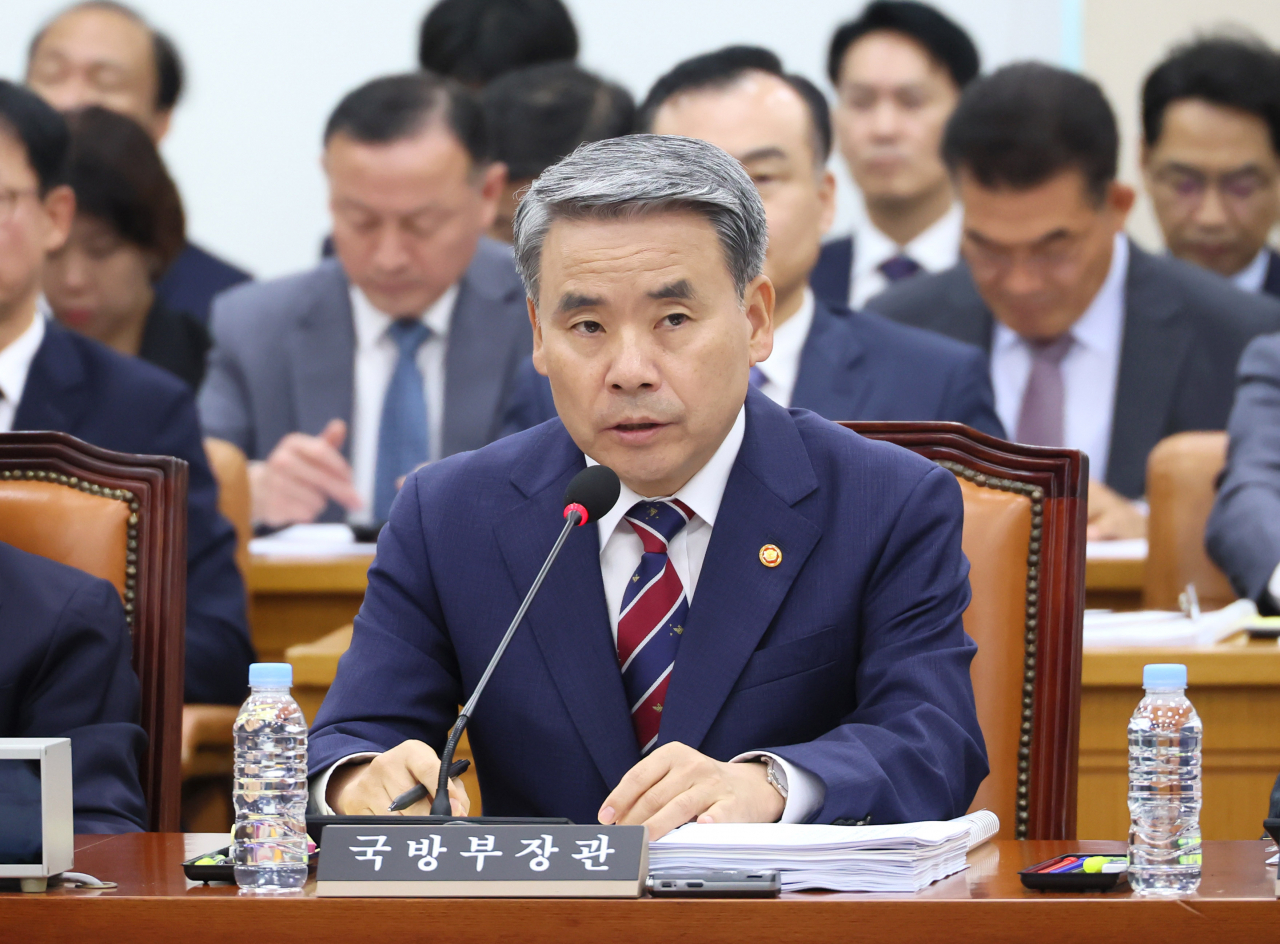 Defense Minister Lee Jong-sup speaks during a plenary session of the Defense Committee at the National Assembly in Seoul on Friday. (Photo - Yonhap)
