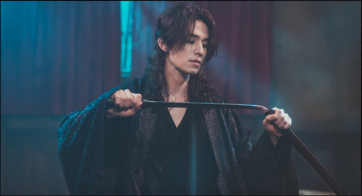 Lee Dong-wook plays male gumiho Lee Yeon in 2020's 