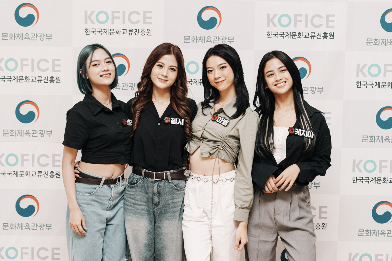 Indonesian girl group StarBe introduces its upcoming single 