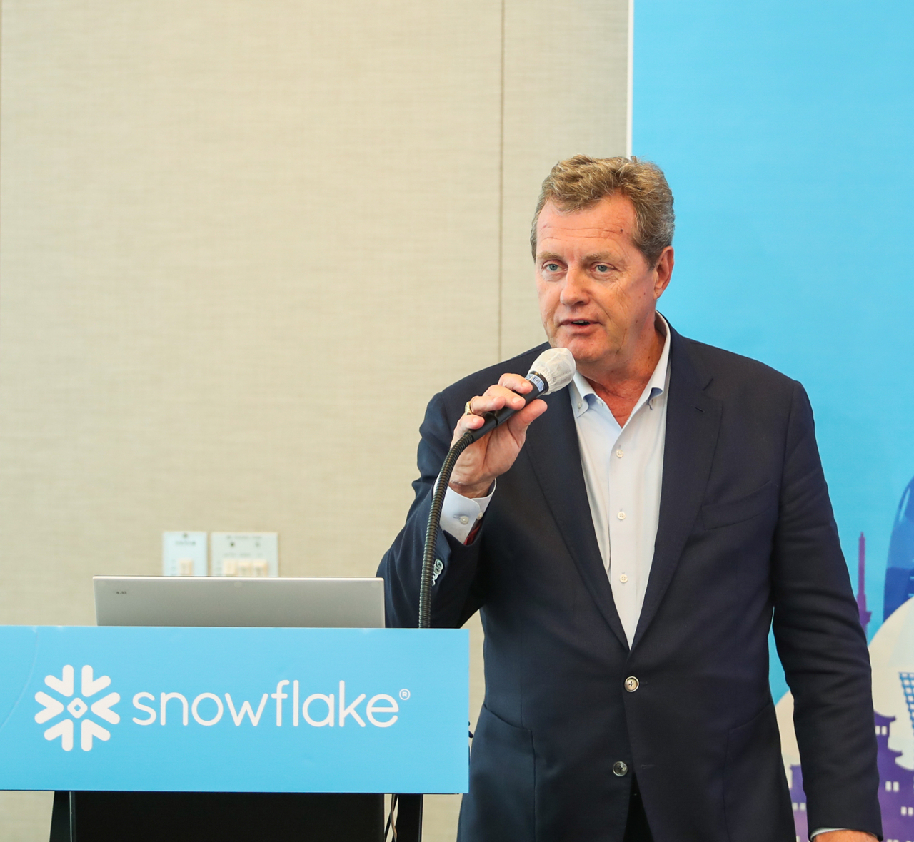 Snowflake CEO Frank Slootman speaks at a press conference in Seoul, Monday. (Snowflake)